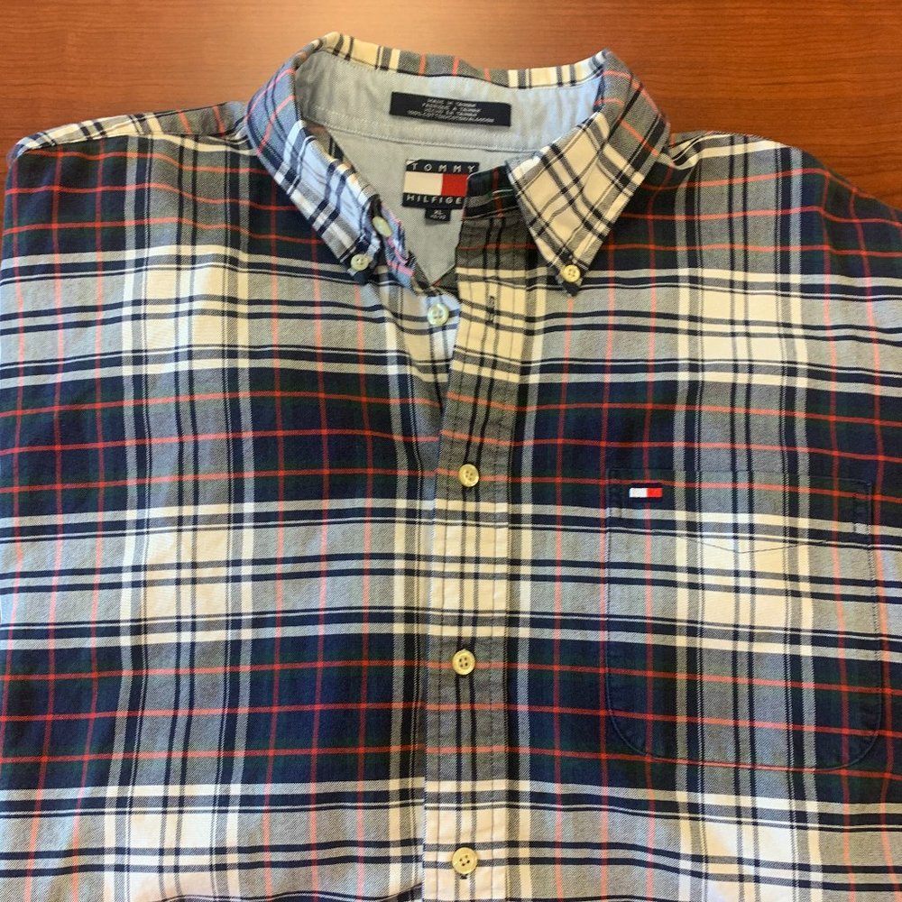 Men's Tommy Hilfiger Classic-Fit Solid button up long sleeve Shirt EUC